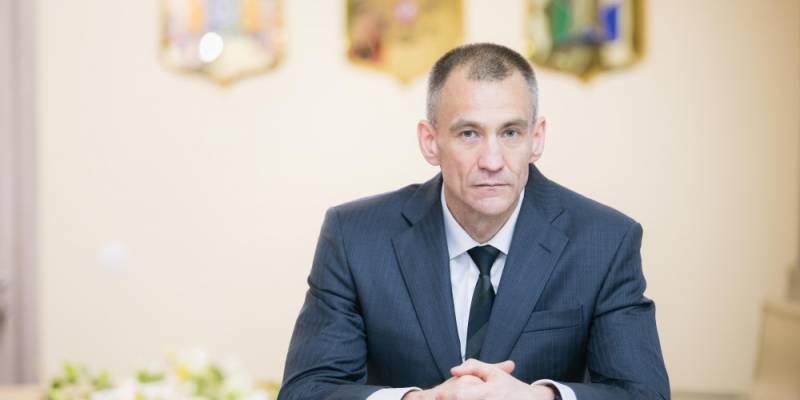 Глава Сургутского района Андрей Трубецкой поздравил учителей с профессиональным праздником