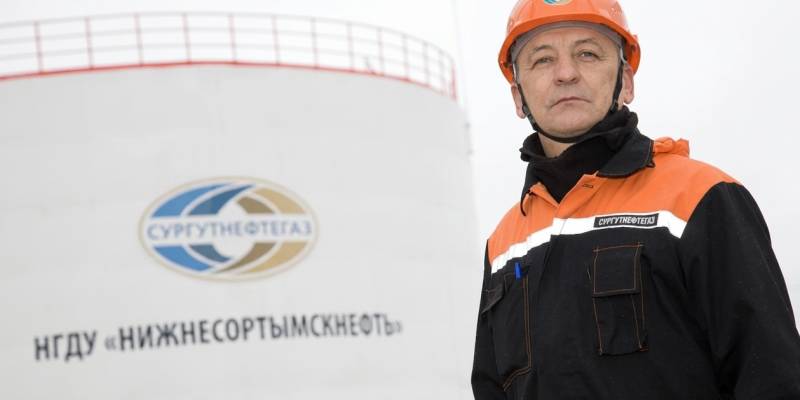 ​Ко Дню нефтяника в Сургутнефтегазе чествуют лучших из лучших. История одного сотрудника