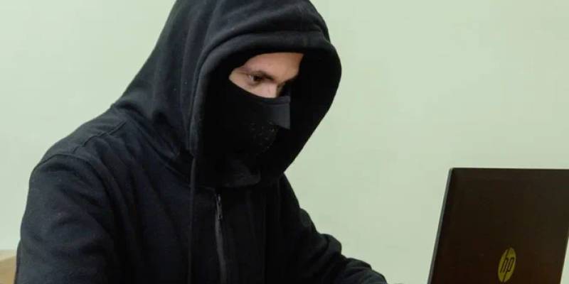 ​Дропперы атаковали Сургутский район: кто это и за что им грозит срок
