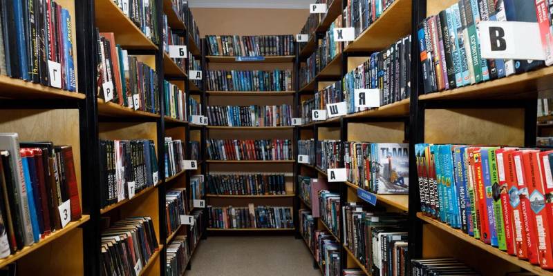 ​Список книг для школьников на лето пополнили произведения о Донбассе и СВО