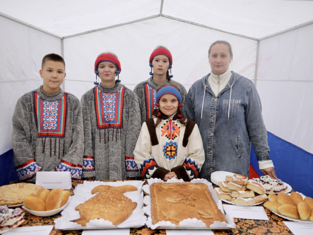 Ватрушки с морквой и лепешки на рыбном бульоне: Барсово на один день стал «Пироградом» Ватрушки с морквой и лепешки на рыбном бульоне: Барсово на один день стал «Пироградом»