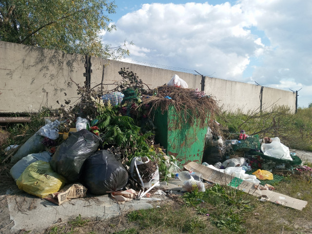 Долой мусор: власти Сургутского района очистят кладбище Белого Яра от хлама Долой мусор: власти Сургутского района очистят кладбище Белого Яра от хлама