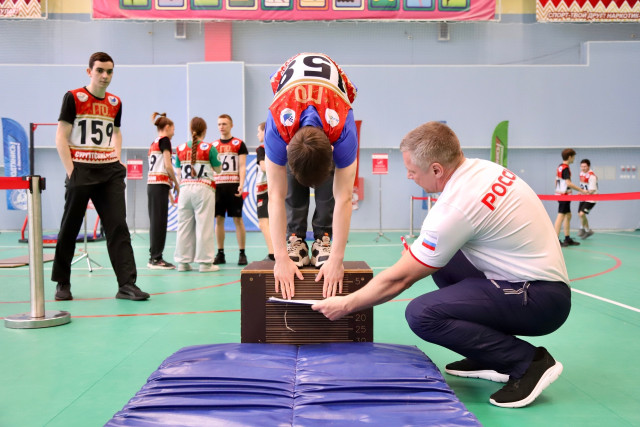 ​ДоГТОняйте: в Сургутском районе 12-летие возрождения ГТО отметили массовым тестированием