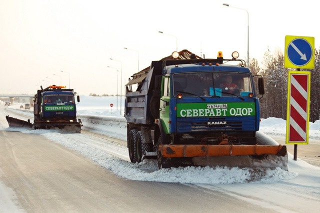 Готовим шины и машины: в Югре продолжается проверка антигололедных материалов к зиме Готовим шины и машины: в Югре продолжается проверка антигололедных материалов к зиме