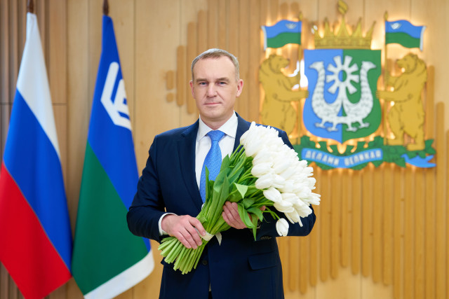 Губернатор ​Руслан Кухарук от лица всех мужчин Югры поздравил женщин с 8 Марта