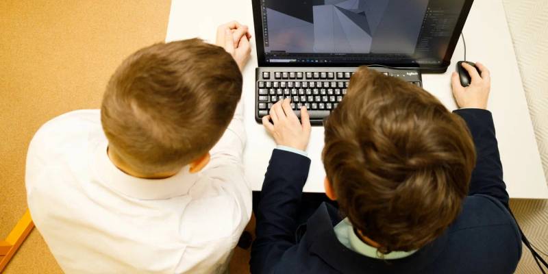 ​Скрытые угрозы Roblox: в России хотят запретить онлайн-игру для несовершеннолетних