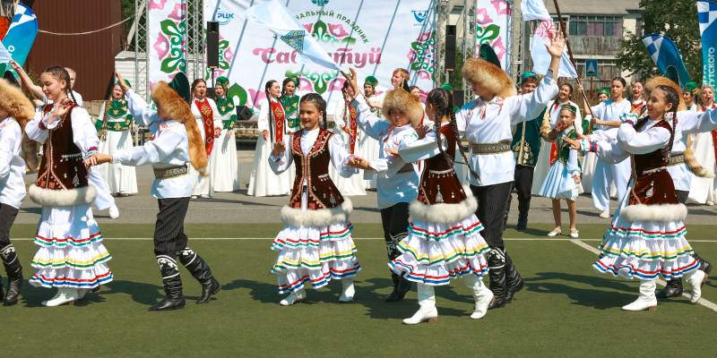 ​Праздник со вкусом чак-чака: в Сургутском районе отгуляли Сабантуй. ФОТО