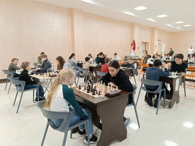 ​Черно-белая битва: шахматисты Сургутского района начали год с блестящей &laquo;пятёрки&raquo;