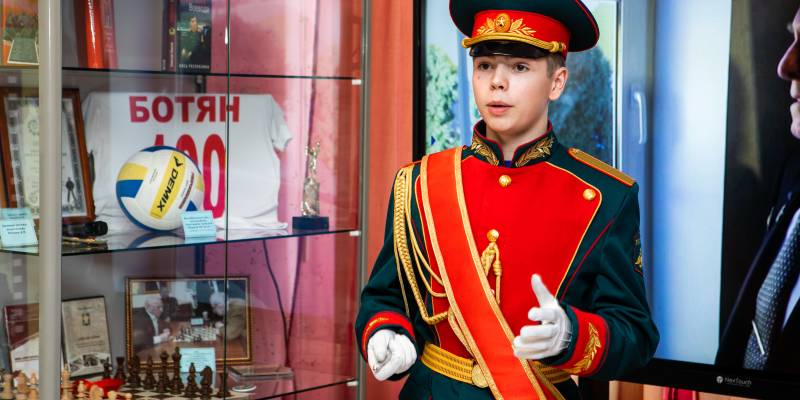 В ХМАО школьников приглашают познакомиться с наследием разведчика-легенды Алексея Ботяна