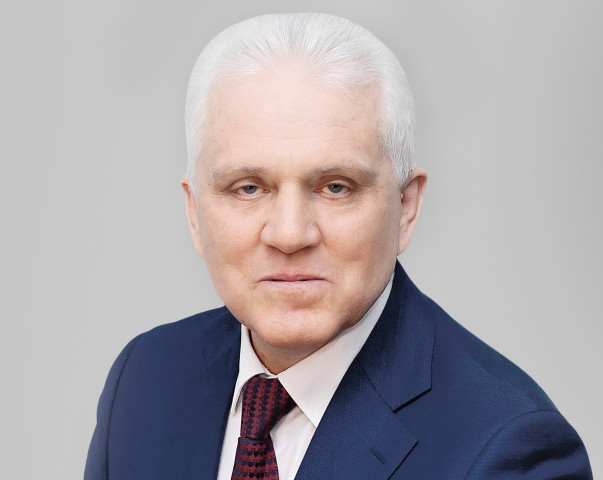 ​Удачи во всех начинаниях пожелал дамам председатель думы Сургутского района Валентин Полторацкий