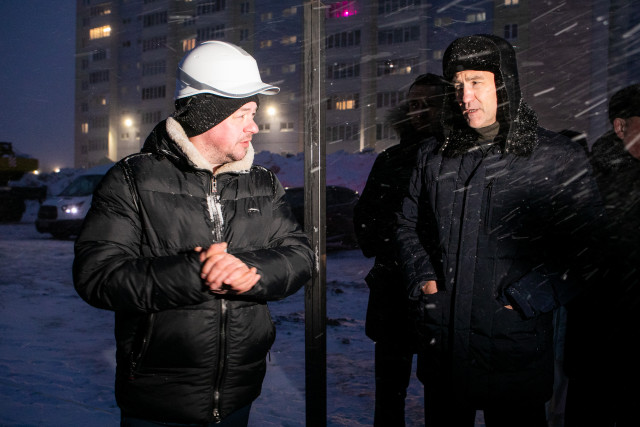 Фундамент будущего: первые «спортивные» сваи в Лянторе уже забиты Фундамент будущего: первые «спортивные» сваи в Лянторе уже забиты