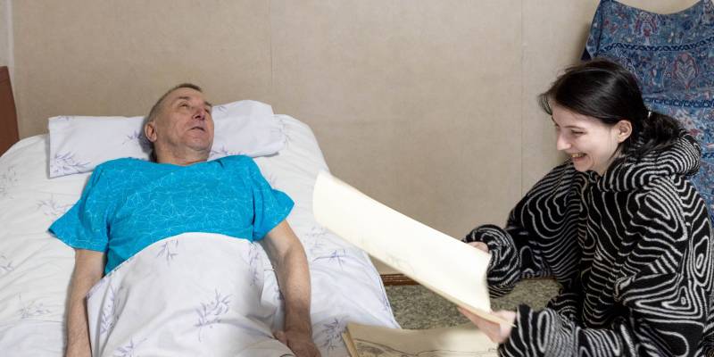 Как художник из Сургутского района лишился возможности творить и обрел новый смысл жизни