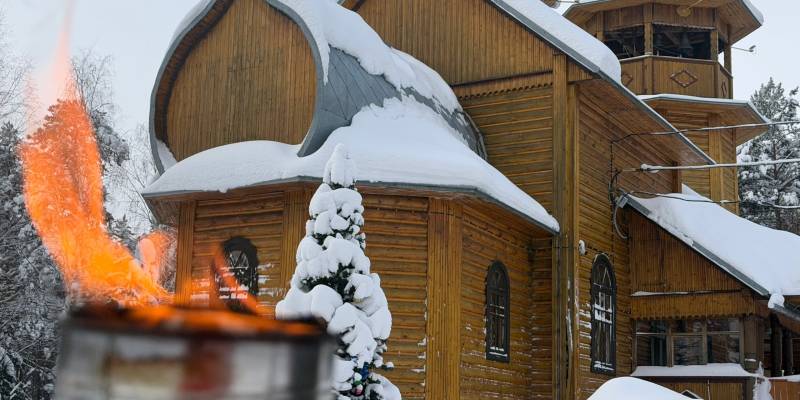 ​Молитва в жестяной банке: как храм в деревне Сайгатиной превратился в свечной цех для СВО