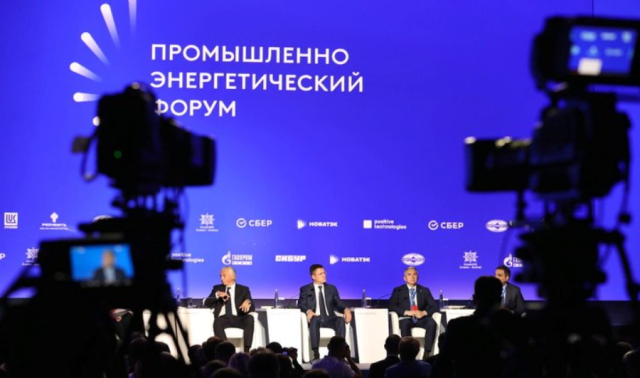 Полпред Якушев: доля иностранного оборудования в нефтегазе сократилась до 37% Полпред Якушев: доля иностранного оборудования в нефтегазе сократилась до 37%