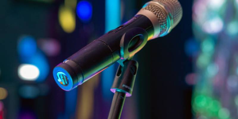 Мусульмане из Сургута возмущены артистами, которые устраивают концерты в неподобающем месте Мусульмане из Сургута возмущены артистами, которые устраивают концерты в неподобающем месте