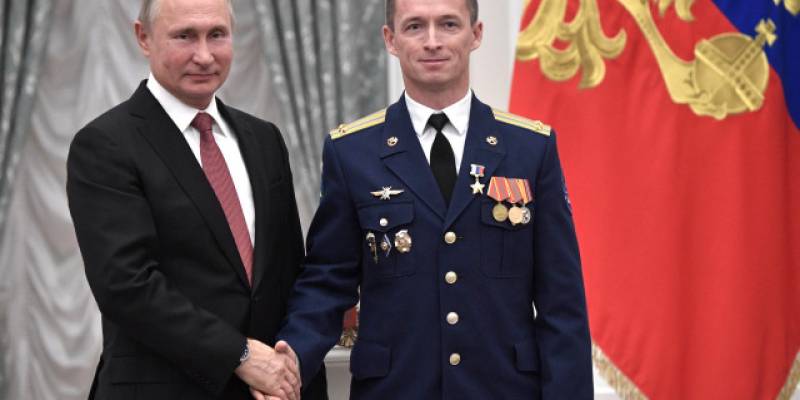 Первый космонавт из ХМАО Рыжиков получит госнаграду от Путина