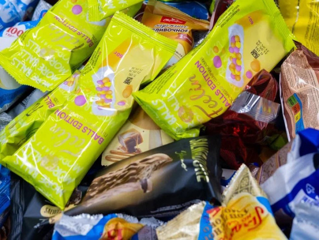 Никакой роскоши: подросткам в ХМАО запретили есть мороженое и красную икру