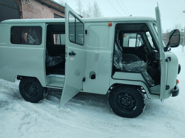 ​В городской больнице Лянтора обновили автопарк