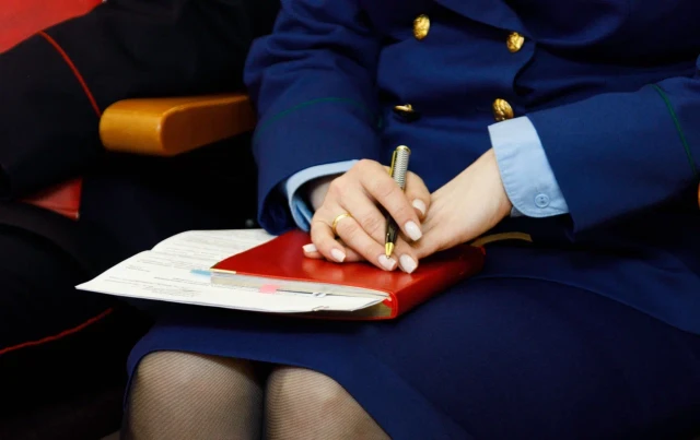 ​Следователи проверят массажистку из Сургута, которую обвиняют в избиении ребенка