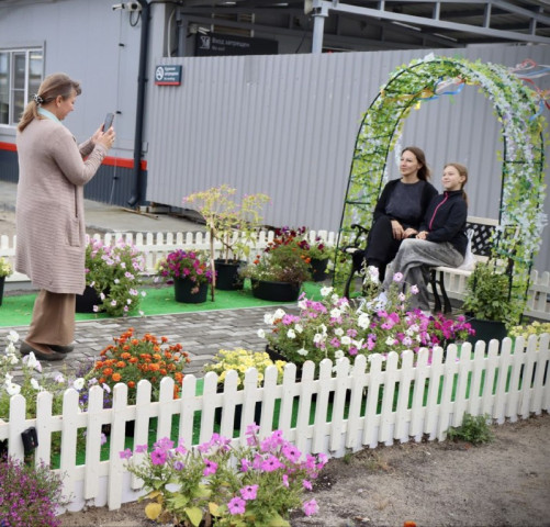 Фотозоны на железнодорожных вокзалах появились в четырех городах ХМАО Фотозоны на железнодорожных вокзалах появились в четырех городах ХМАО