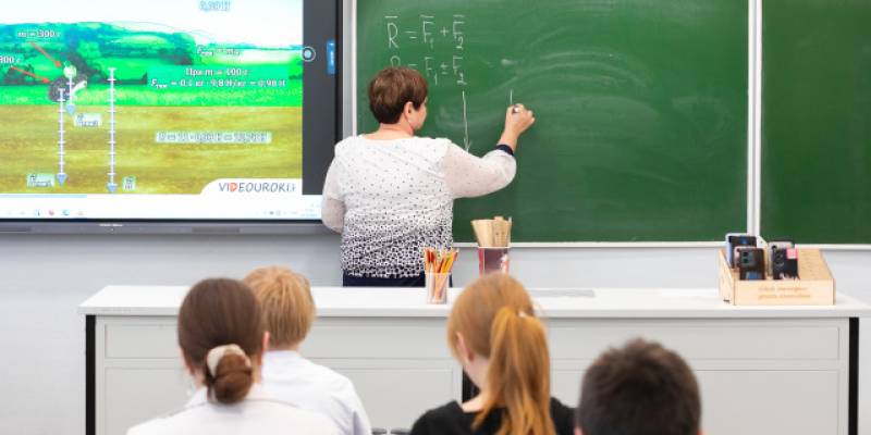 О дефиците врачей, учителей и воспитателей заявили в ХМАО