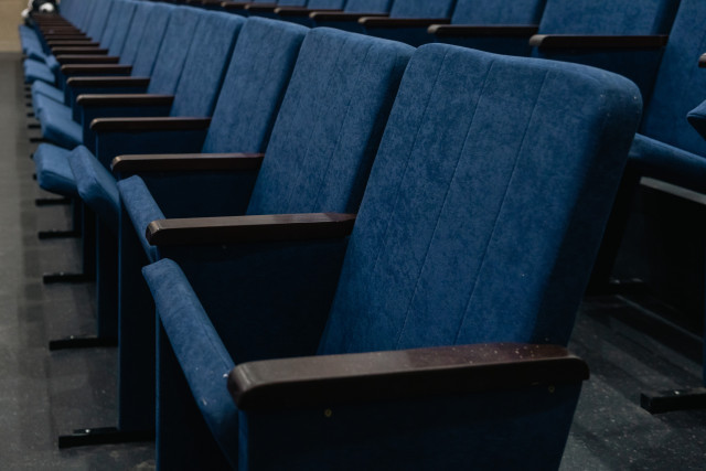 ​Самое популярное кино в Сургуте: фильм с ноткой феминизма собирает аншлаг