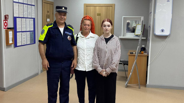В ХМАО инспектор ДПС спас трех тонувших подростков, но чуть сам не ушел под воду В ХМАО инспектор ДПС спас трех тонувших подростков, но чуть сам не ушел под воду
