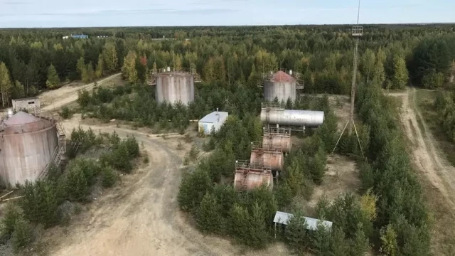 В ХМАО на месторождении нефтяников продают вертолетную площадку по цене Rolls-Royce В ХМАО на месторождении нефтяников продают вертолетную площадку по цене Rolls-Royce