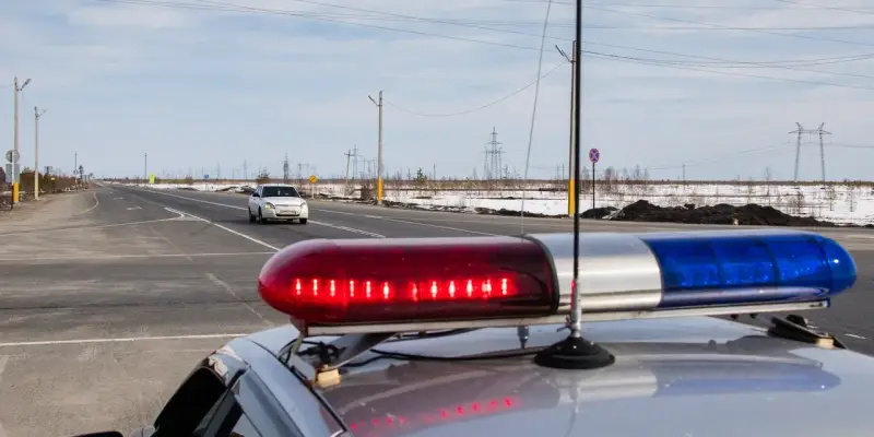 ​Лихач сбил подростков на пешеходном переходе в Сургуте