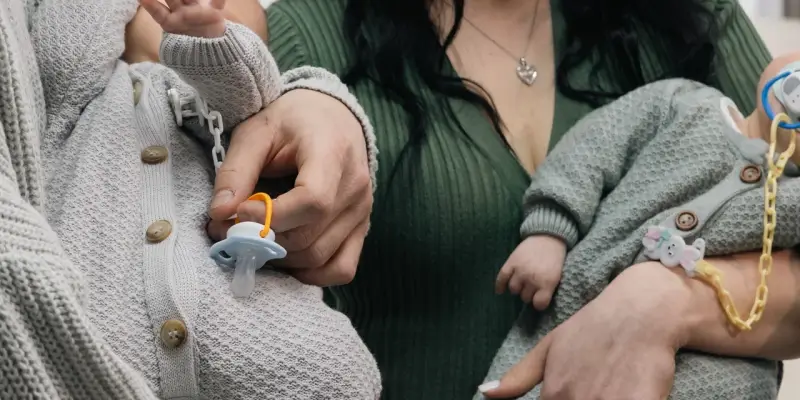 В Сургутском районе торжественно зарегистрировали первую двойню года