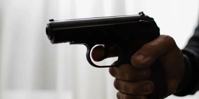 ​Массовую драку со стрельбой устроили у скандального ночного клуба в Сургуте