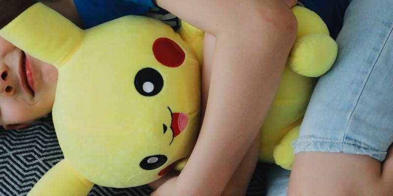 Продажей дешевых детских вещей разводит родителей из Сургута мошенница