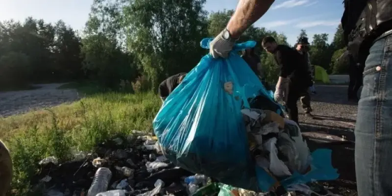 ​Зловонную псарню-свалку организовала жительница ХМАО и лишилась дома