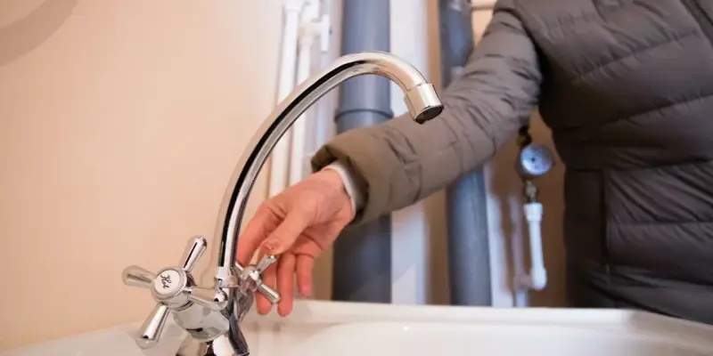 ​Холодную воду будут отключать в Сургуте в течение нескольких дней