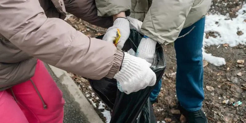 ​В Сургутском районе стартовала череда субботников