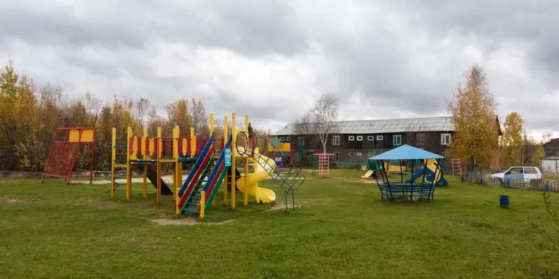​Бьют и обзывают: группа агрессивных детей захватила площадку в Нижневартовске