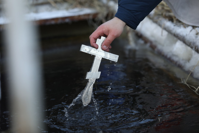 Детей из многодетных семей в ХМАО будет крестить лично митрополит Павел Детей из многодетных семей в ХМАО будет крестить лично митрополит Павел