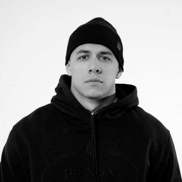 Обет одиночества взяли зумеры Сургута из-за службы рэпера Macana в армии Обет одиночества взяли зумеры Сургута из-за службы рэпера Macana в армии