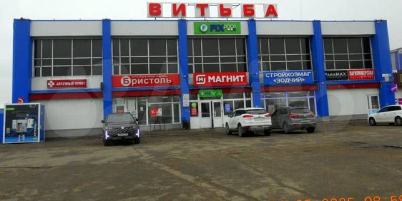 ​Старейший ТЦ на окраине Сургута выставили на продажу