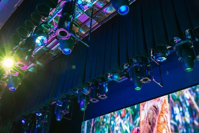 ​Массовое закрытие ночных клубов и пабов началось в Сургуте: в чем причина