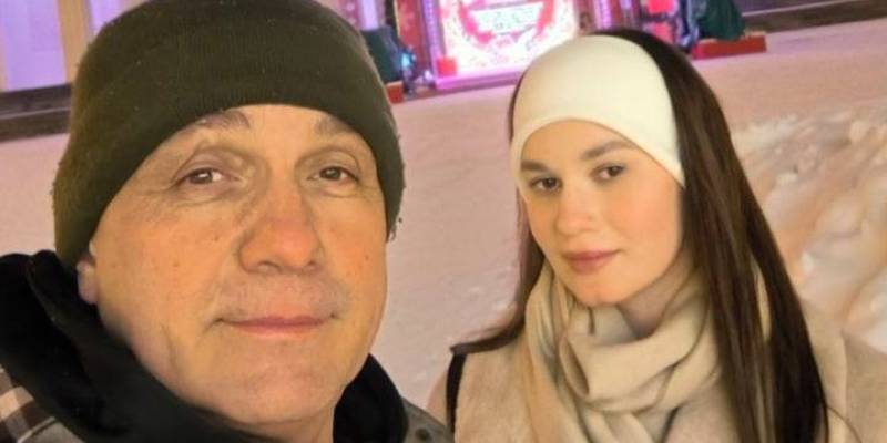 Моржи, купавшие малыша в ледяной проруби в Сургуте, снимутся в передаче &laquo;Мужское / женское&raquo;