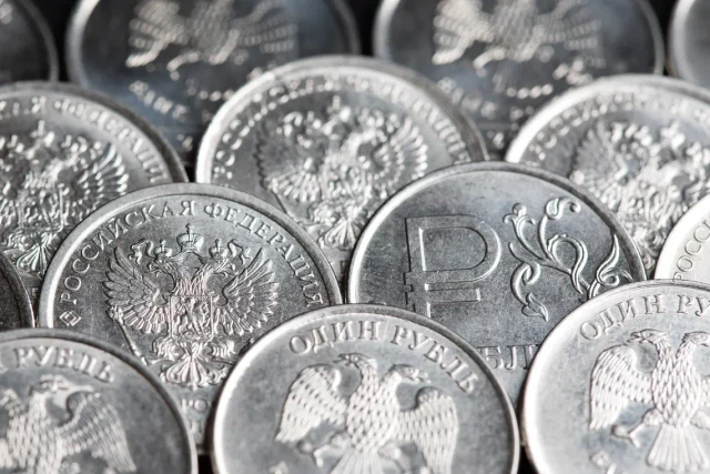 ​По три миллионера каждый месяц появляется в ХМАО