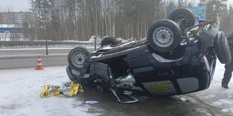 ​В ХМАО мужчина без прав угнал машину из автомойки и попал в ДТП