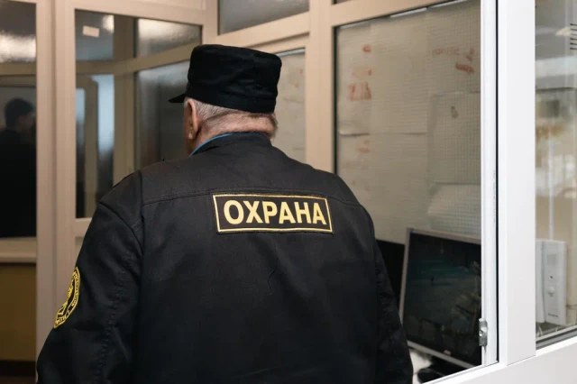 ​Зумерам запретили вход в ТЦ Нефтеюганска из-за постоянных драк