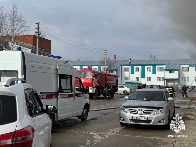 В Лянторе двух человек спасли во время пожара в многоквартирном доме В Лянторе двух человек спасли во время пожара в многоквартирном доме
