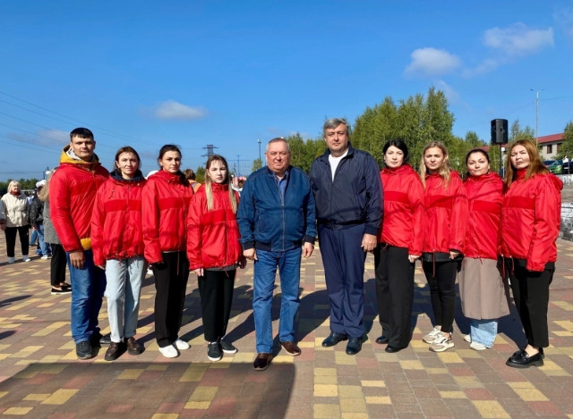 В Сургутском районе почтили память жертв терроризма В Сургутском районе почтили память жертв терроризма