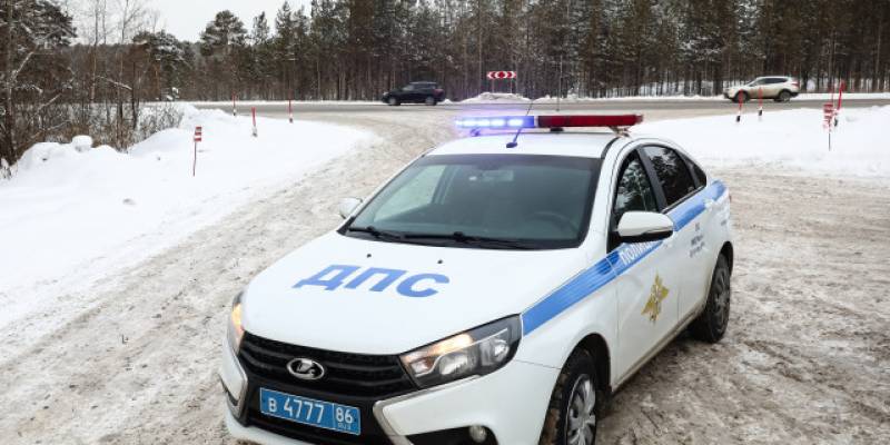 Обгон привел к смерти двух человек на трассе в ХМАО