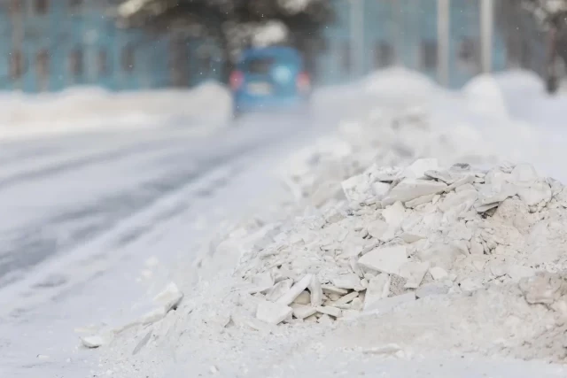 МВД выдвинуло претензии к качеству уборки трасс от снега в Югре