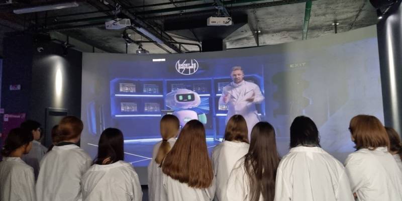 Школьникам Сургутского района помогают подготовиться к ЕГЭ и получить профессию Школьникам Сургутского района помогают подготовиться к ЕГЭ и получить профессию