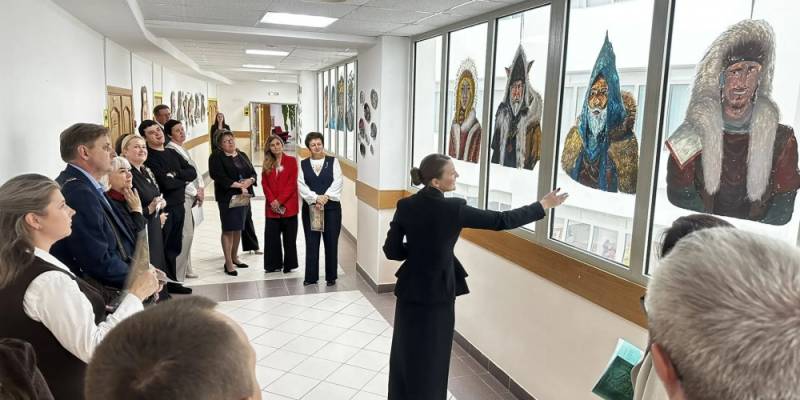 Директора школ Сургутского района прошли интенсив «Один день с эффективным руководителем» Директора школ Сургутского района прошли интенсив «Один день с эффективным руководителем»